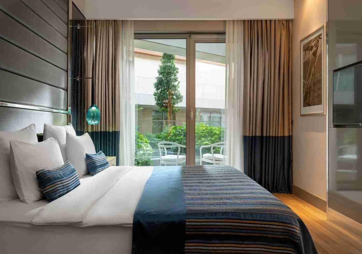 PREMIUM BAHÇE MANZARALI ODA